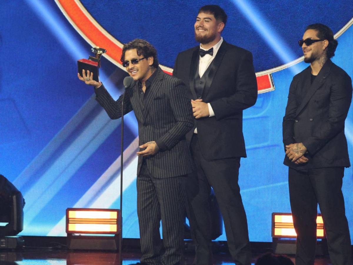 ¿Estaba cansado?: Nodal revela por qué no dedicó su Latin Grammy a Ángela Aguilar