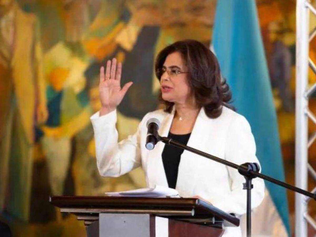 Rixi Moncada claudica a la aspiración de ser magistrada de la CSJ: “Me mantendré firme”