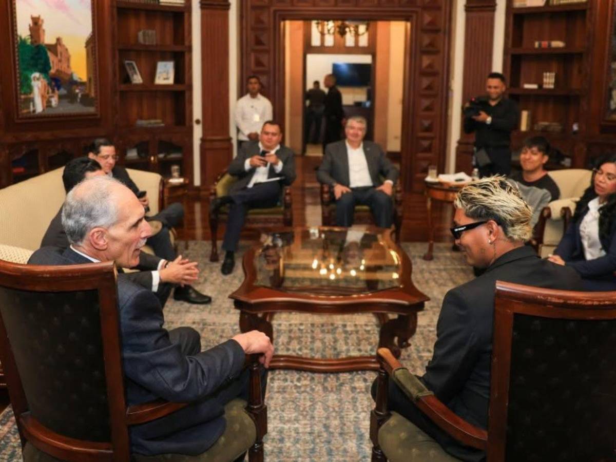 Juego de tiktokers de Supremo vs Perú en Tegucigalpa: el apoyo de Nasry Asfura y su gobierno