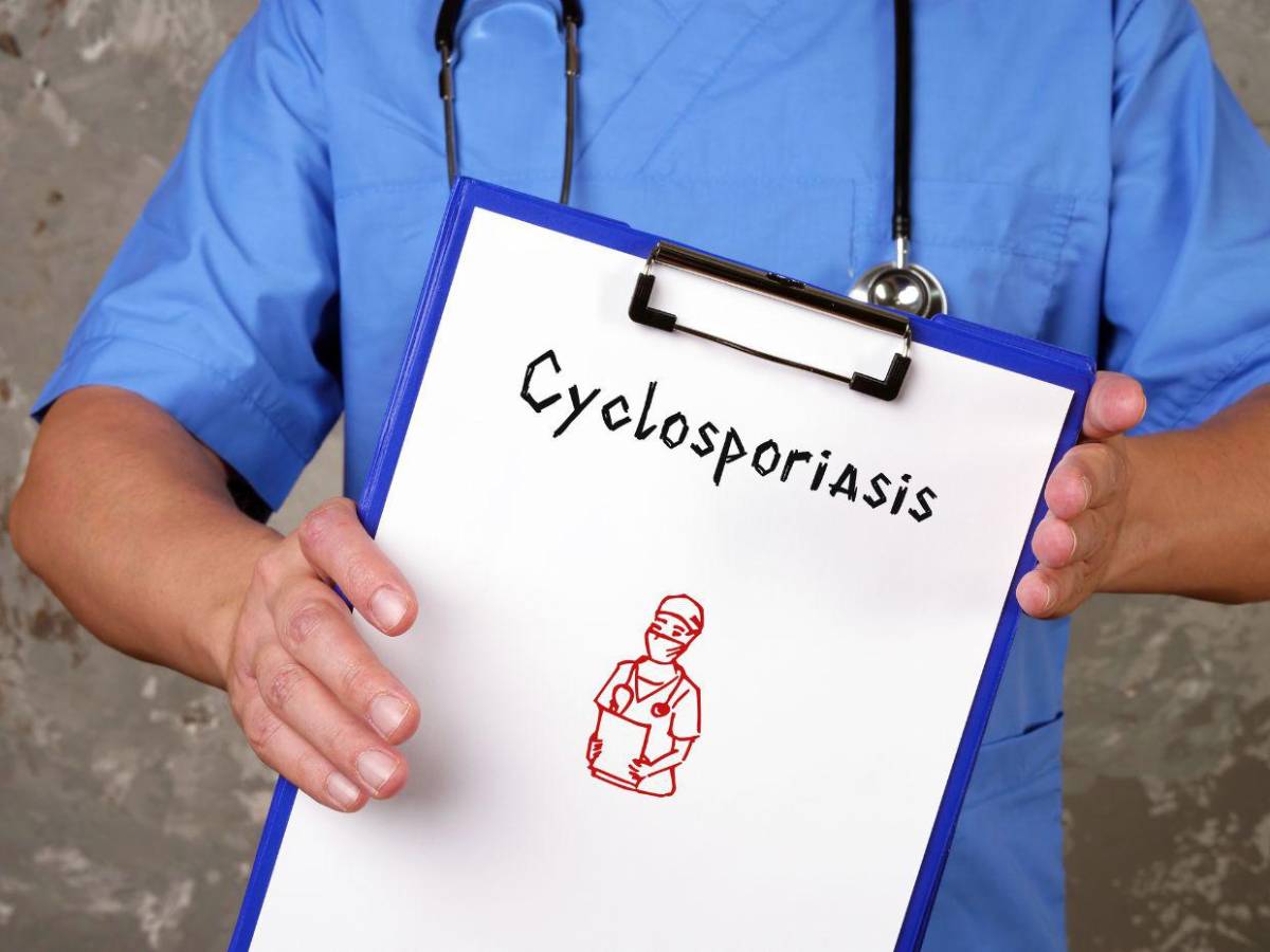 Dos muertos por ciclosporiasis en EE UU: ¿qué es, cómo se contagia y cuáles son sus síntomas?