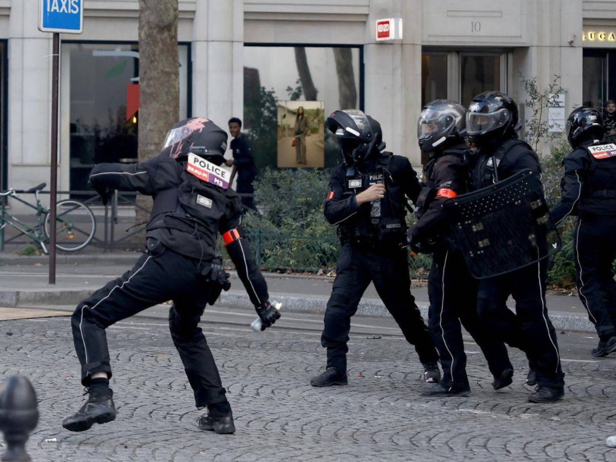 400 personas detenidas en otra jornada de protesta masiva en Francia