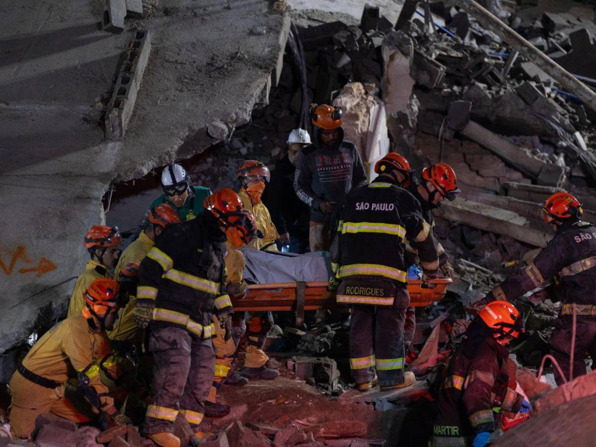 Suman seis los muertos por el colapso de un edificio en construcción en São Paulo