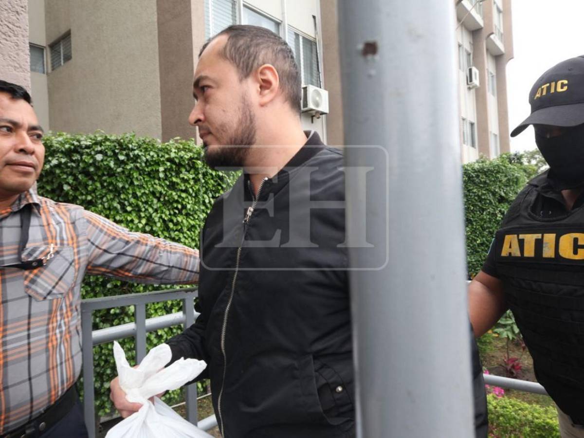 Con cobijas y bien abrigados: llegan detenidos a su audiencia por caso Sedesol