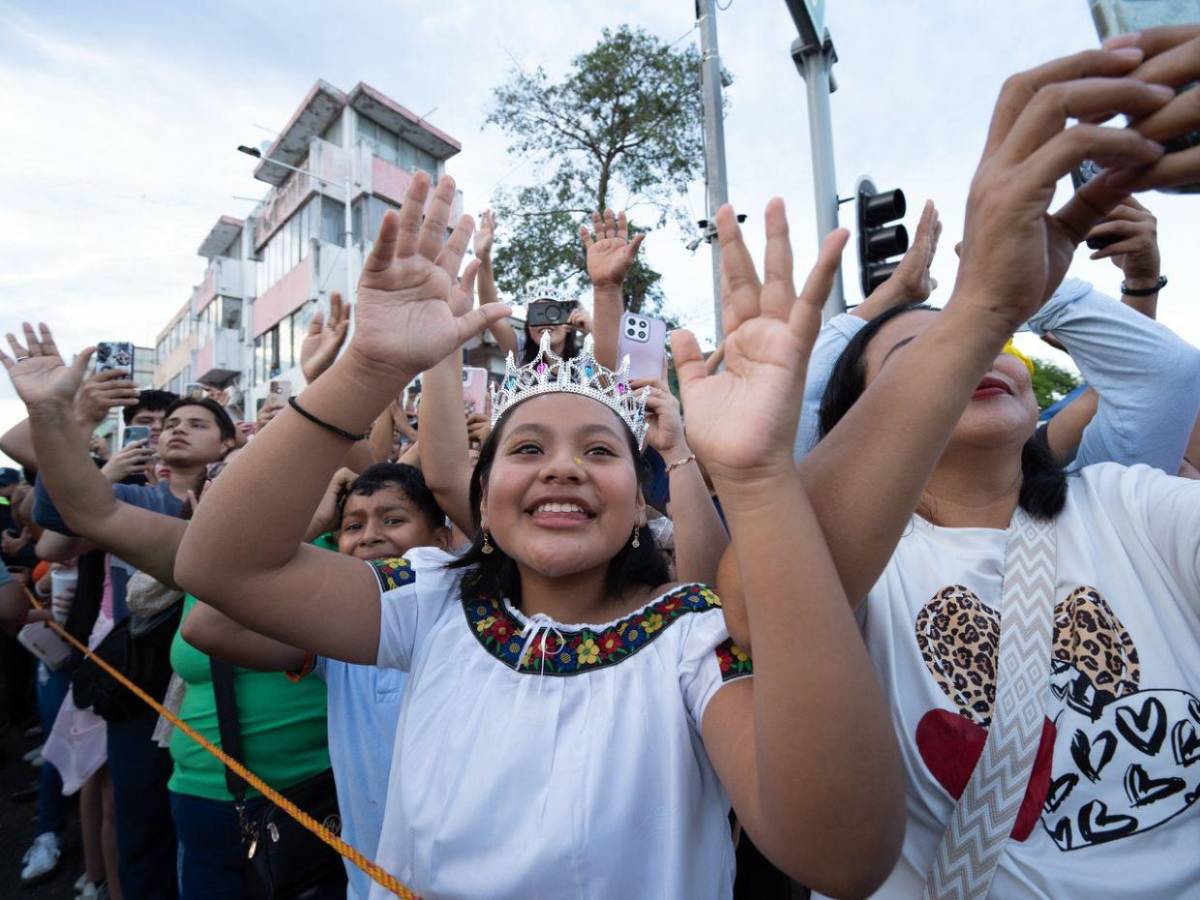 Miss Universo 2025 provoca histeria colectiva en México: así recibieron a Fátima Bosch