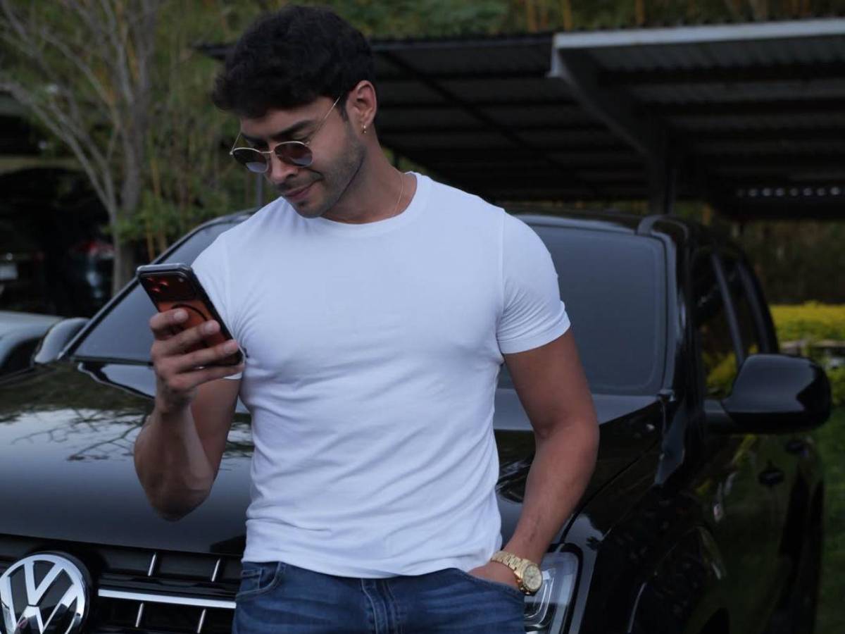 ¿Qué influencers salvadoreños caminarán con Shakira en el Estadio Mágico González?