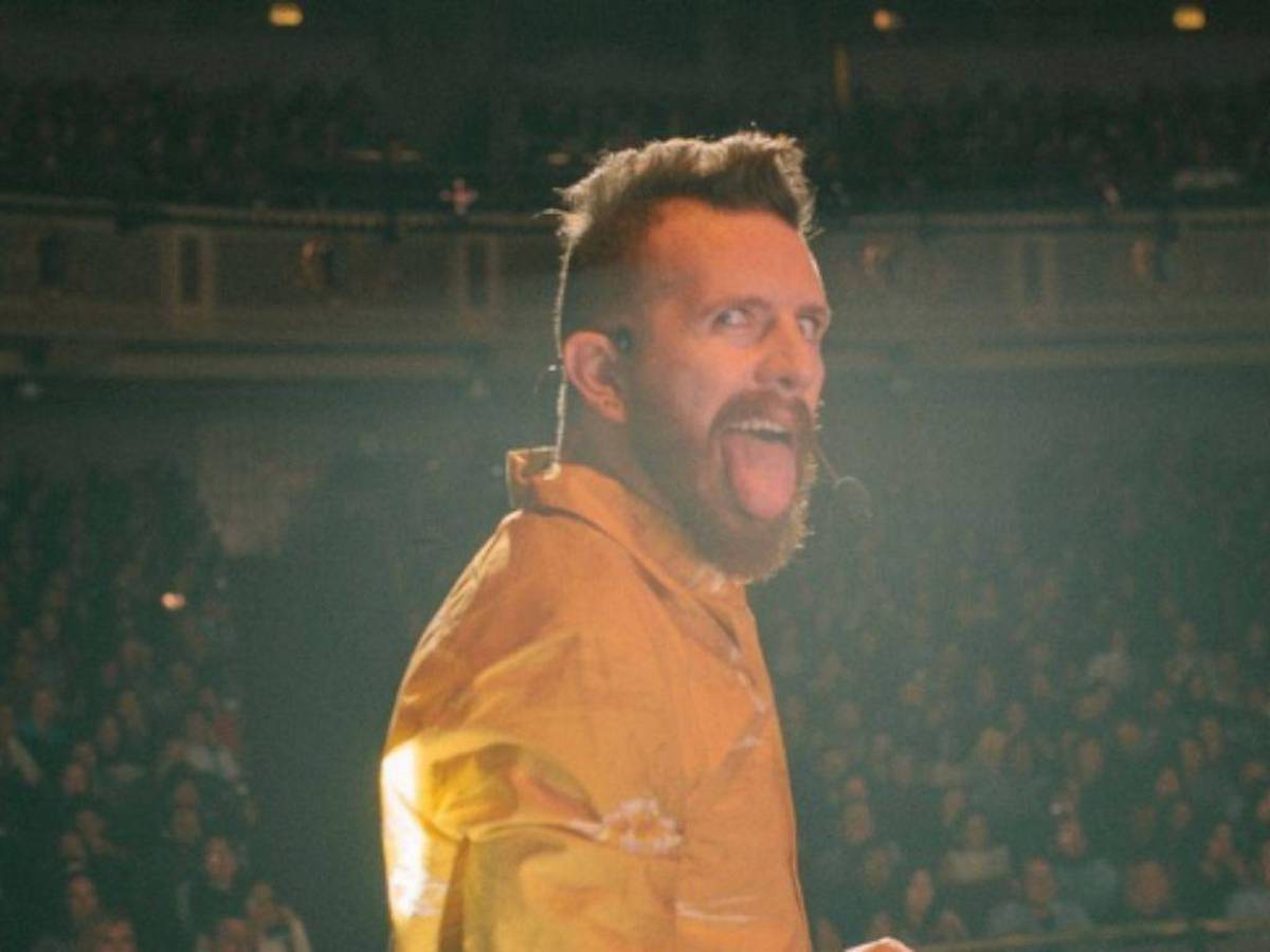 Habif es conferencista, pero también escritor, presentador de televisión, productor y actor. Cuenta con más de 17 millones de seguidores en sus redes sociales.