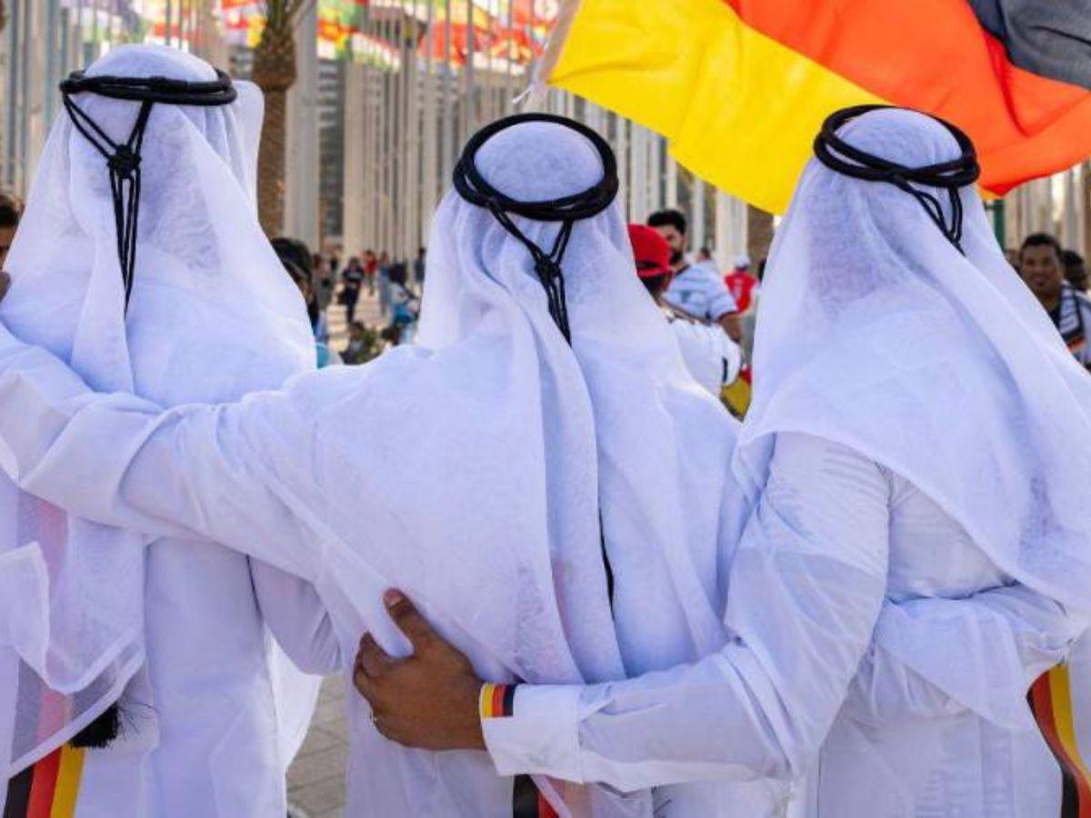 Los jugadores de Qatar lamentan la eliminación por sus aficionados