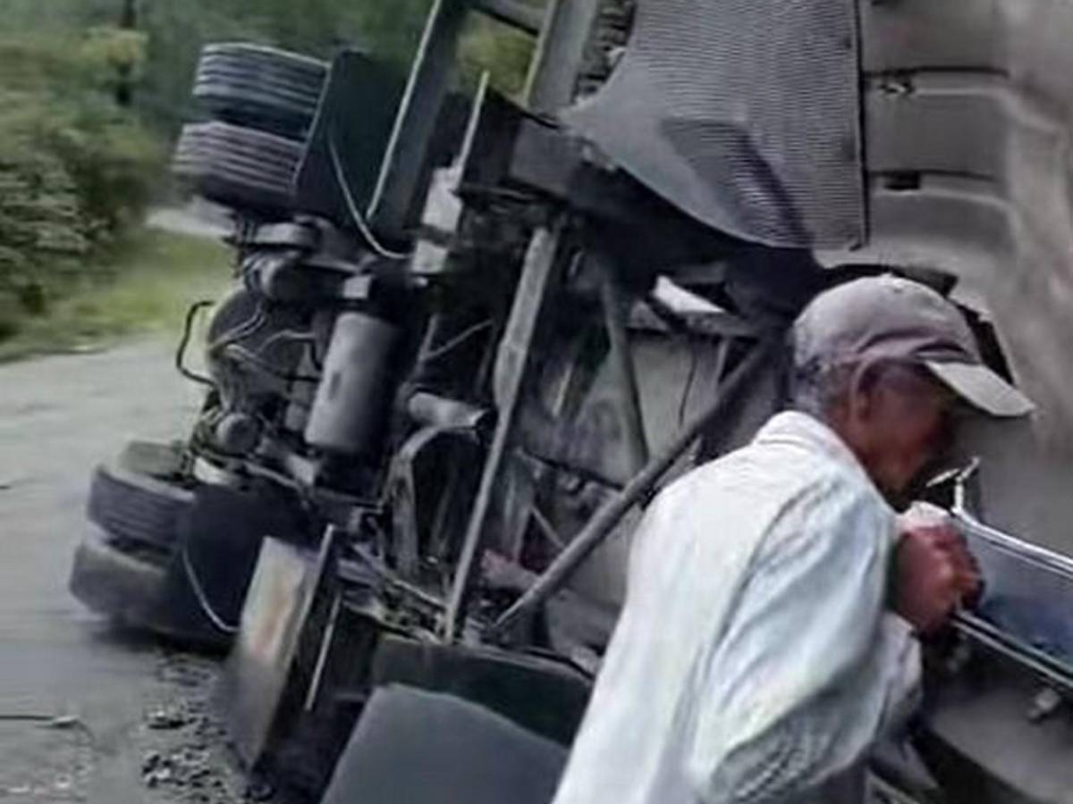 Hallan cadáver de un hombre dentro de cisterna accidentada en Orica ¿Cómo llegó ahí?