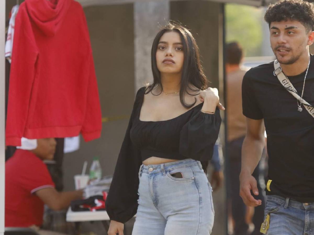 Esposa de jugador sorprendió: Las lindas chicas en la finalísima por ascenso a Liga Nacional