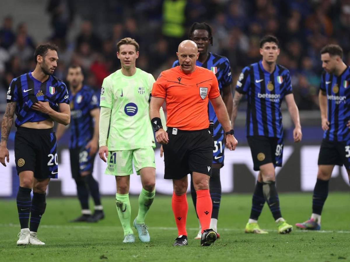 Árbitro del Inter vs Barcelona responde y se burla de Pedri tras eliminación de Champions League