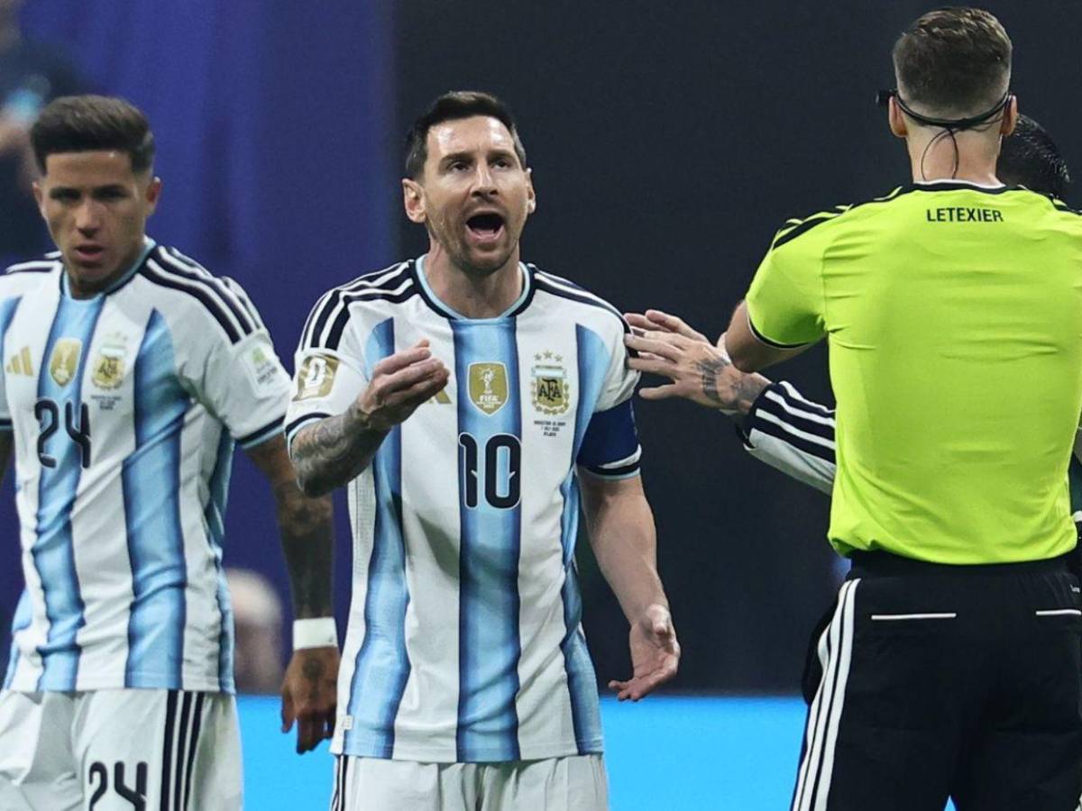 Pierluigi Collina duro contra Egipto: Los árbitros toman decisiones honestas