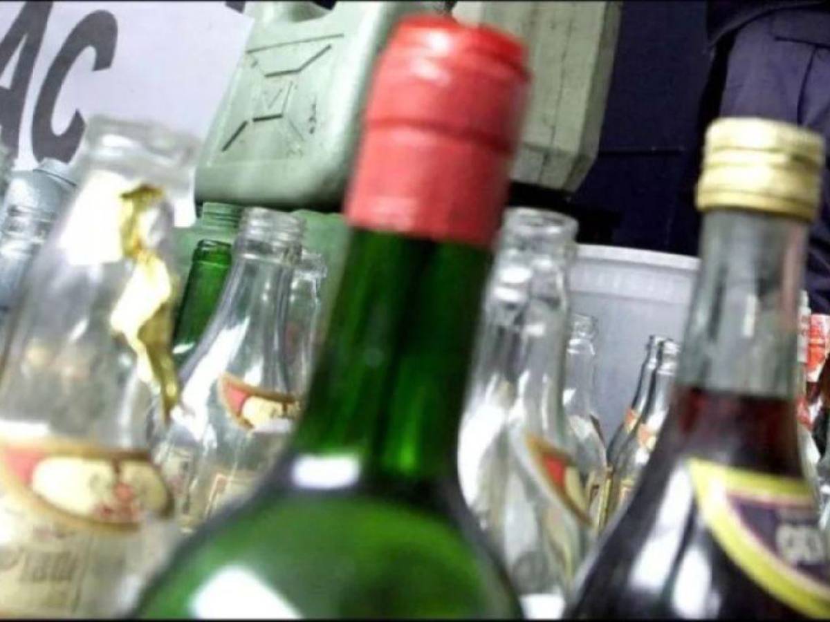 Suman 20 los muertos por bebidas adulteradas en Ecuador
