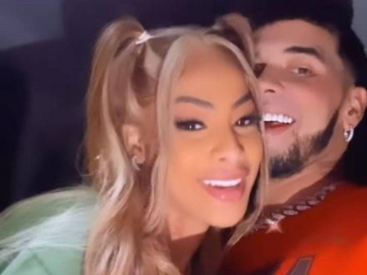 La pareja se ha dedicado a gritar su amor por los cuatro vientos.