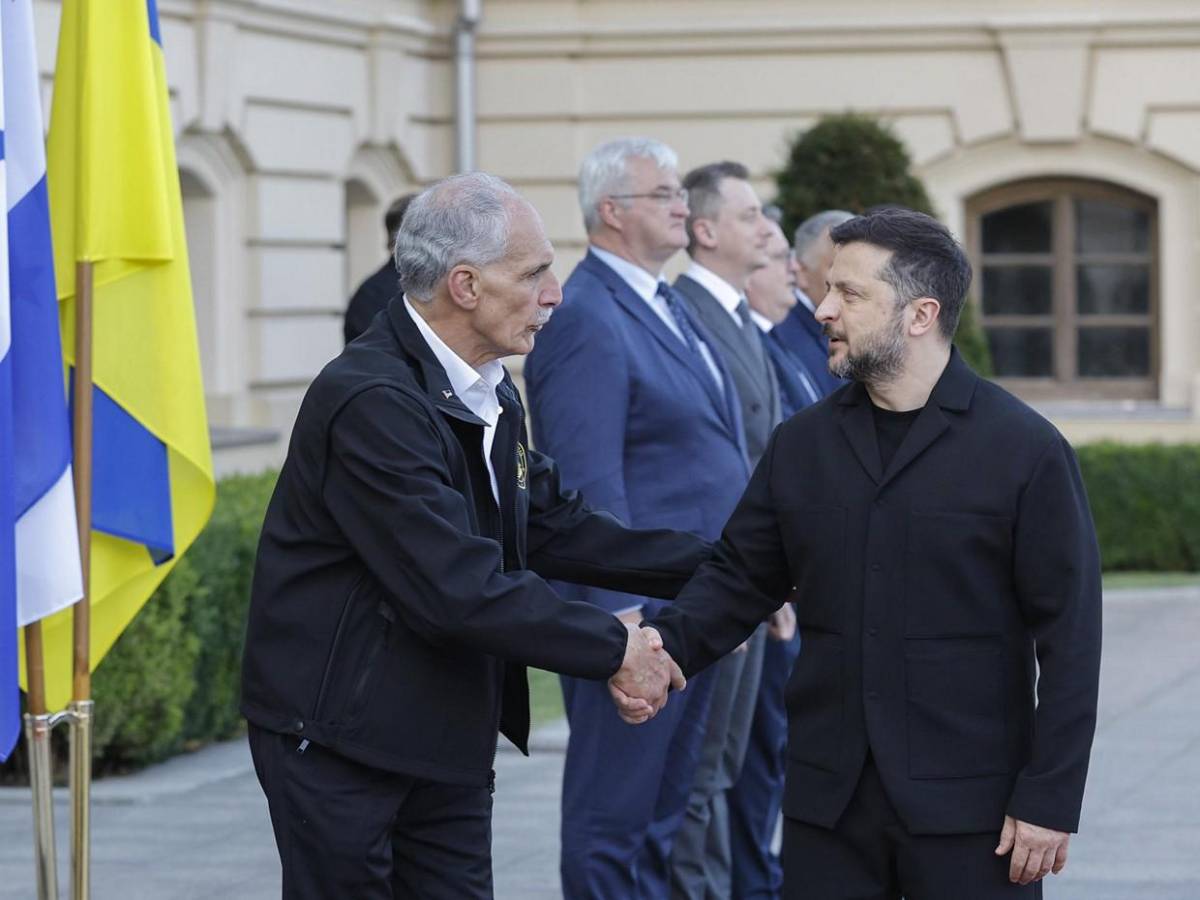 Asfura se convierte en el primer presidente hondureño en visitar Ucrania