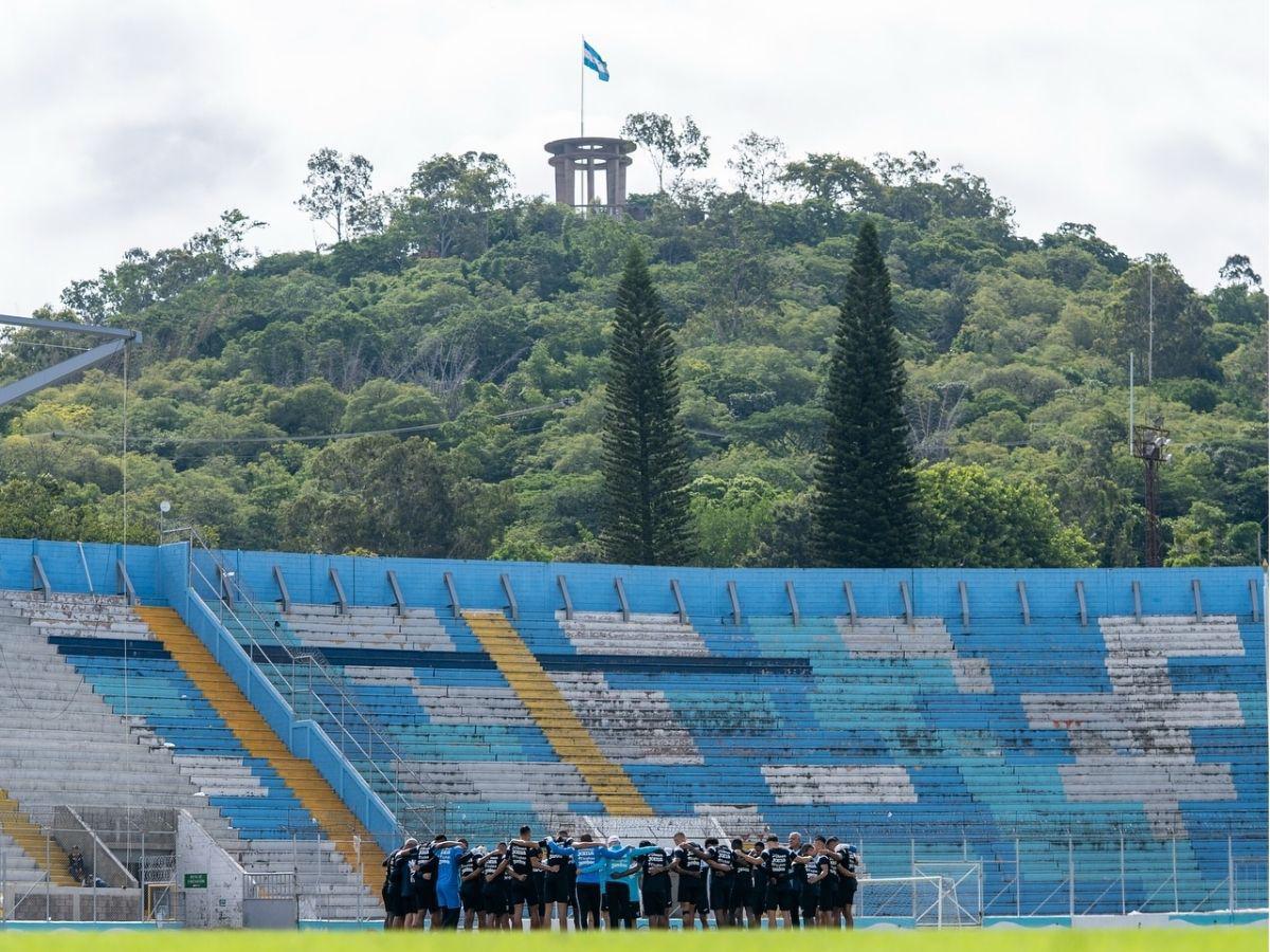 ¿Pelones? Palma sorprende en entreno de Honduras antes de enfrentar a Costa Rica