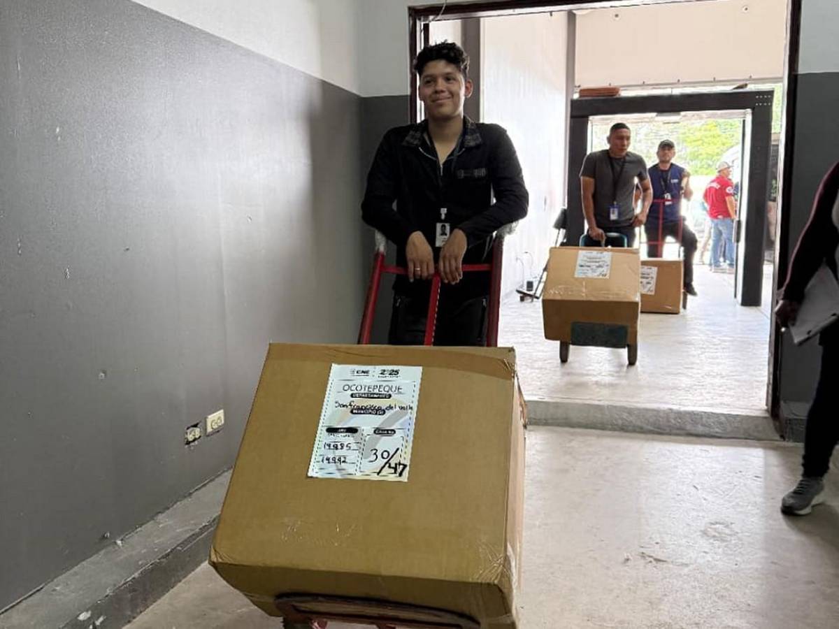 Arranca fase final: CNE entra en periodo intenso de preparación de material electoral