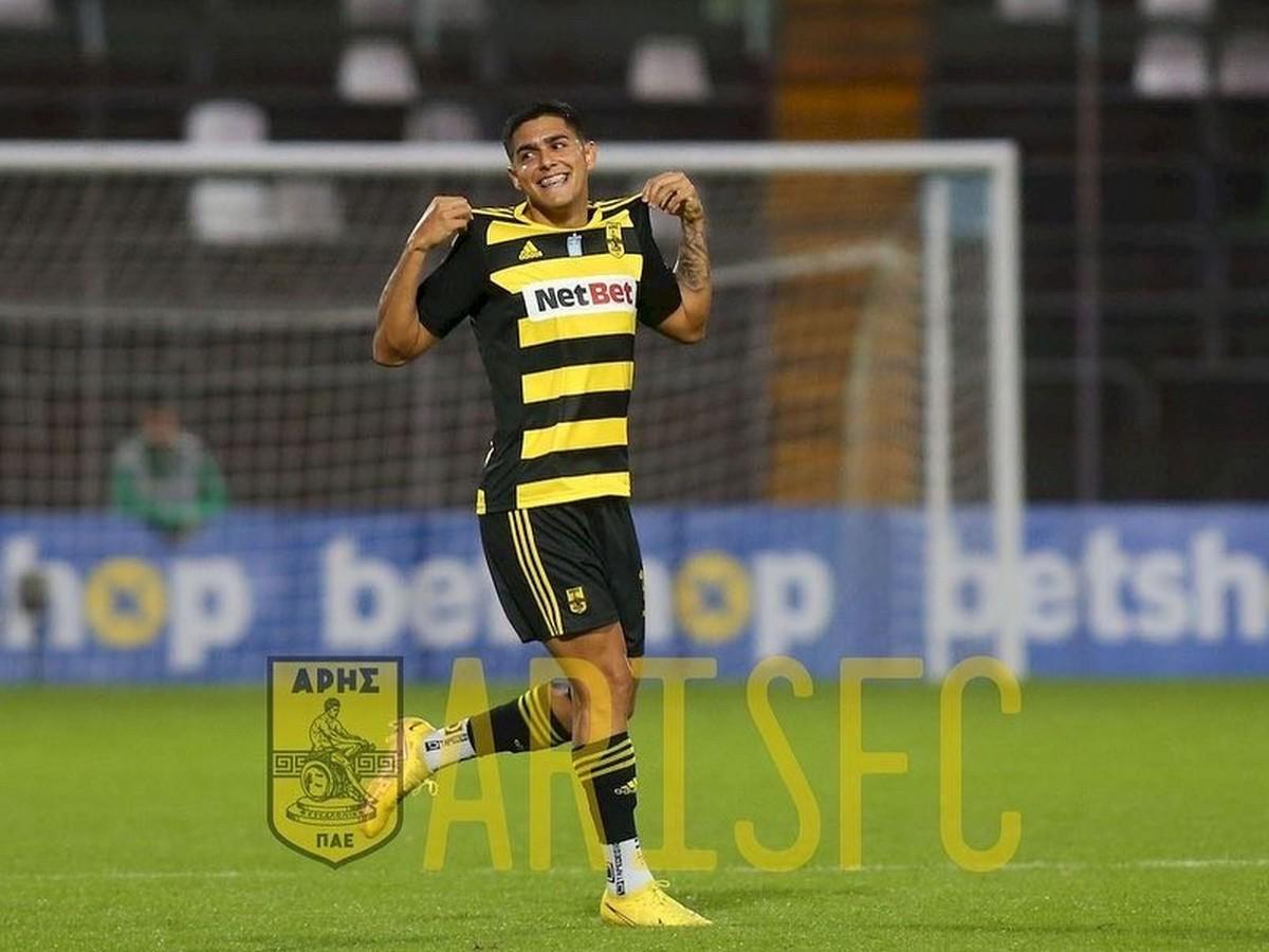 Luis Palma anota golazo de tiro libre y da asistencia en triunfo de Aris sobre Levadiakos por la Copa de Grecia