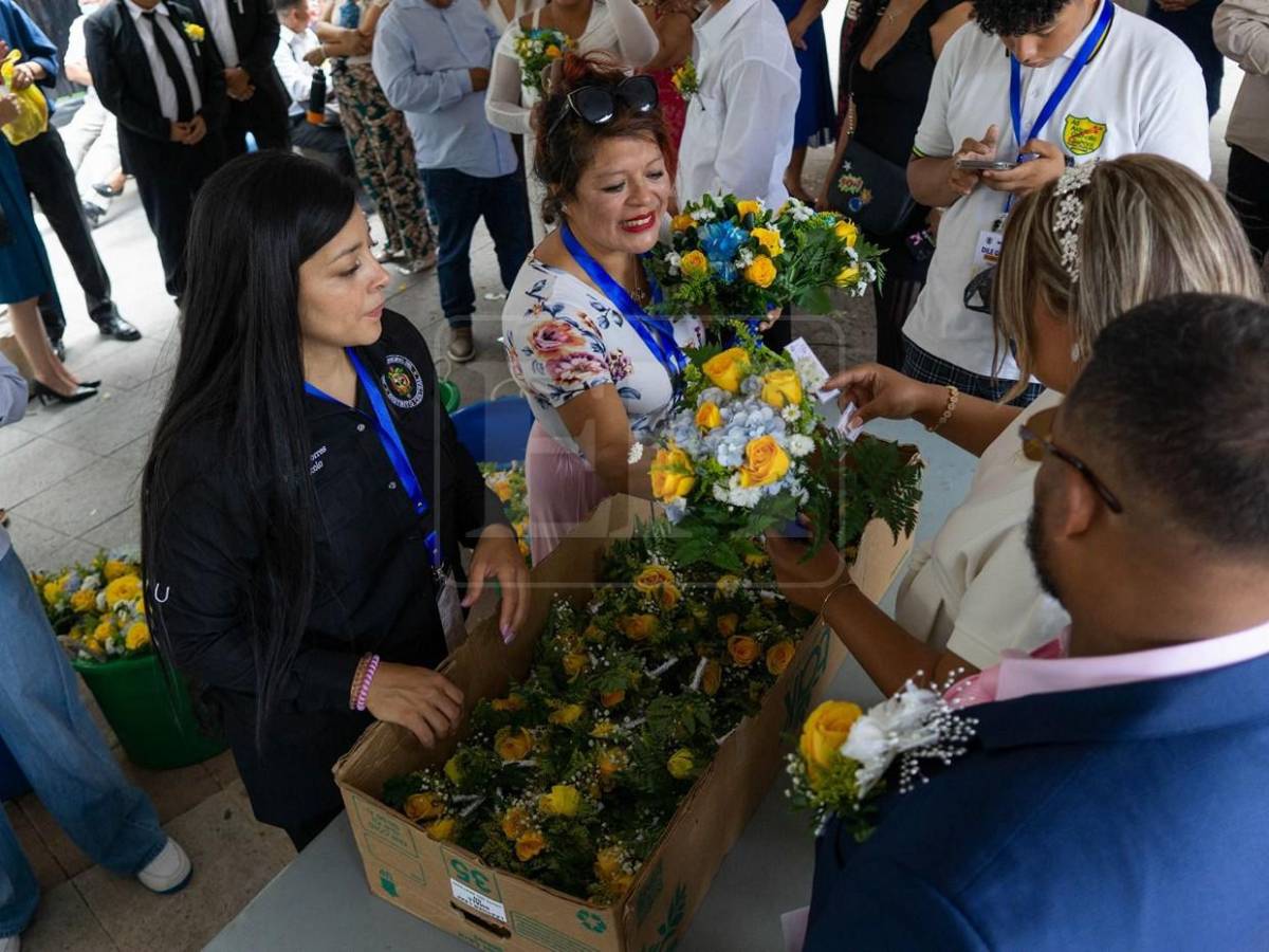 Más que romance: así vivieron su gran día las parejas en las bodas gratis de la capital