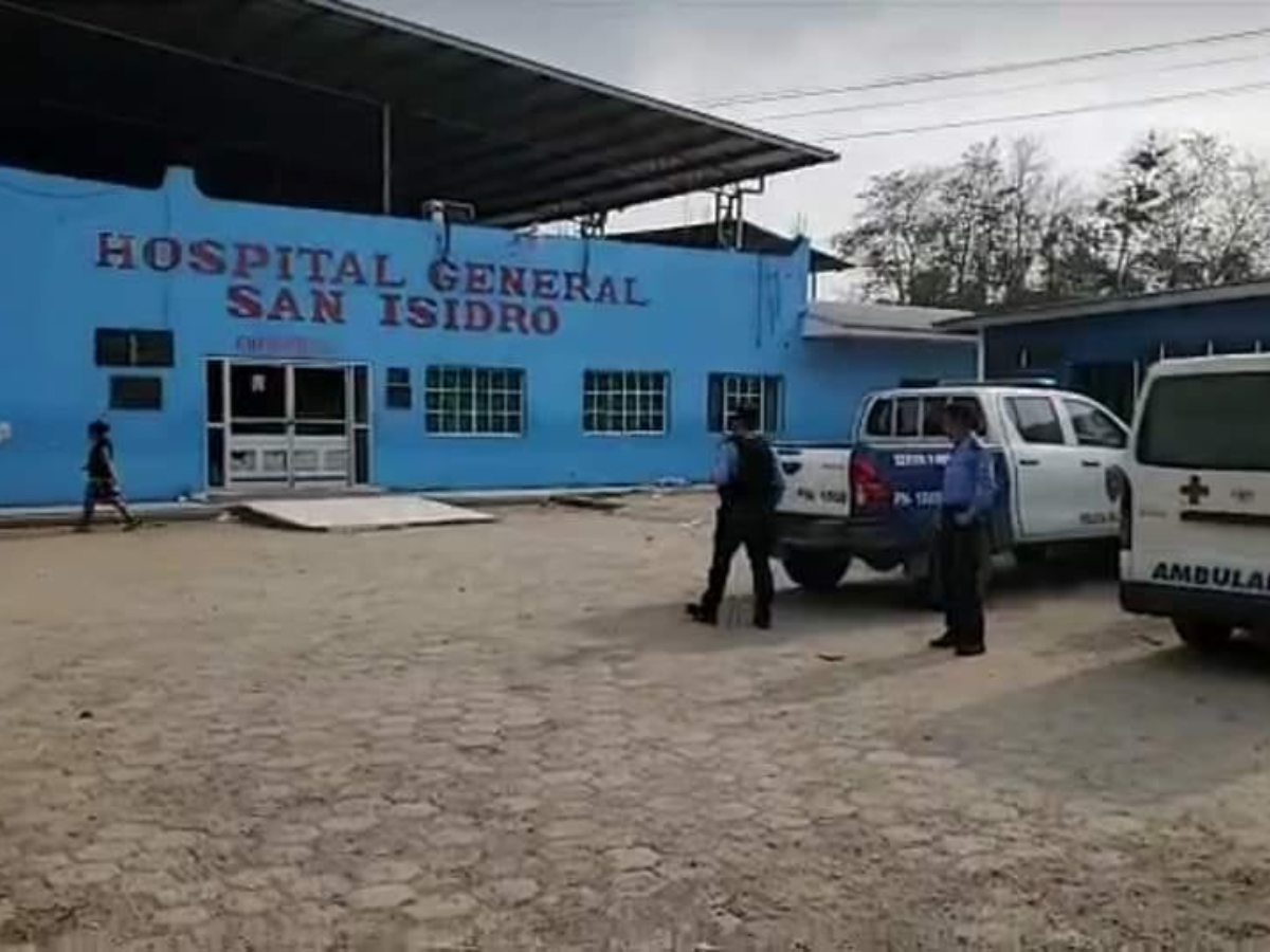 Hombre herido de bala muere cuando era trasladado al hospital en Colón