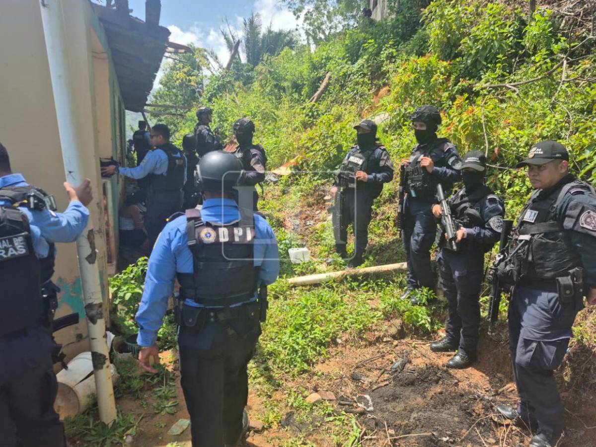 Venían de la iglesia cuando fueron raptados: así es la casa loca donde habrían matado cuatro primos en La Ceiba