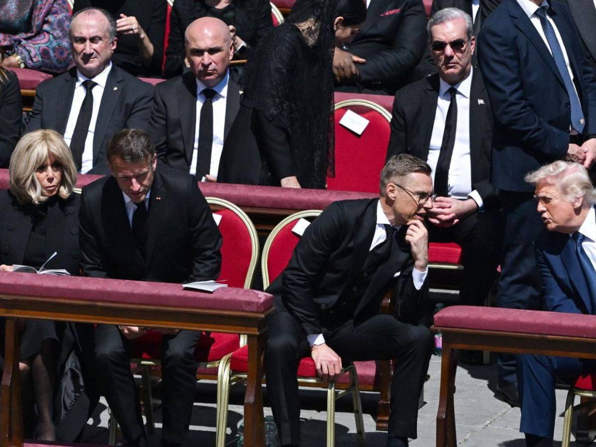 Inesperada, así fue la reunión de Donald Trump y Volodímir Zelenski