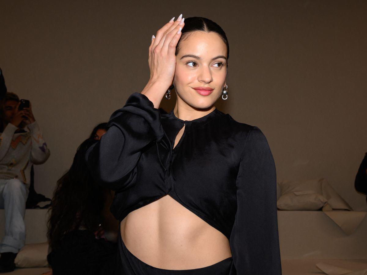 Aseguran que Rosalía “marca” a sus parejas con peculiar accesorio