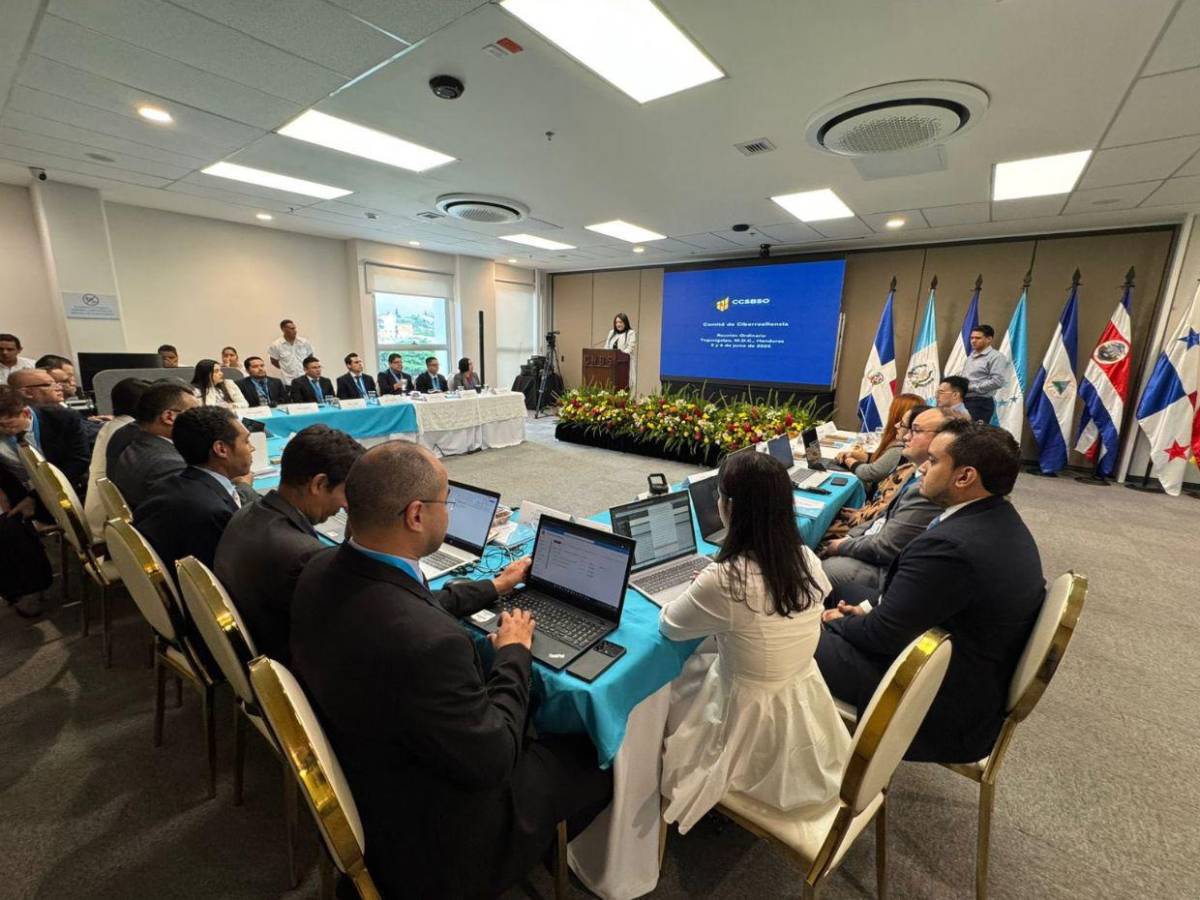 Mejor salario que Xiomara Castro: Los cargos públicos que más ganan en Honduras Mejor salario que Xiomara Castro: Los cargos públicos que más ganan en Honduras