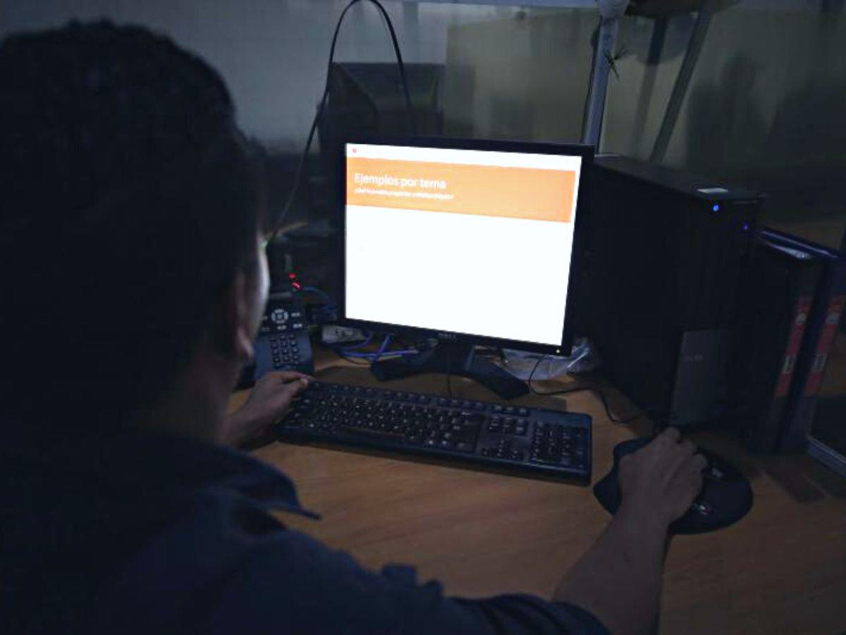 Lanzan proyecto de inteligencia artificial para el sistema educativo de Honduras