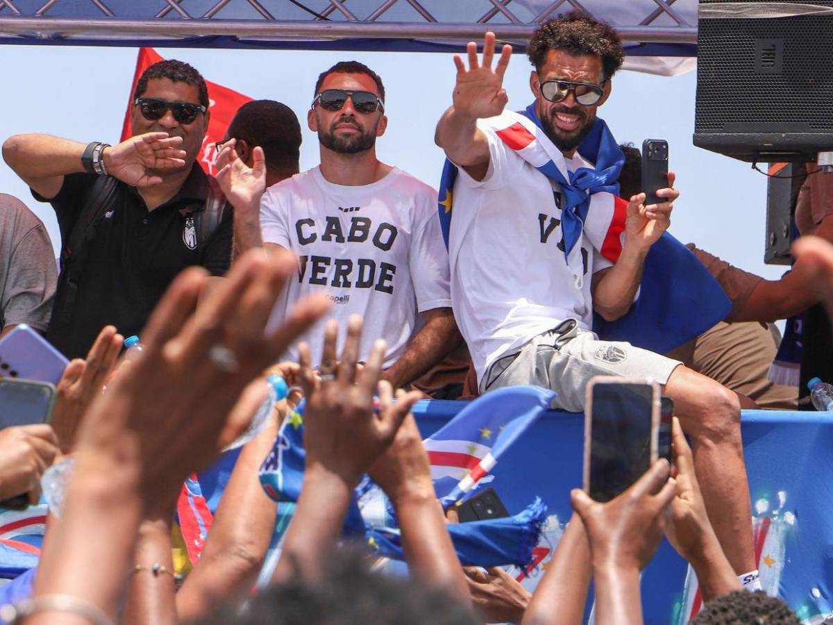 Cabo Verde recibe a sus héroes mundialistas tras una histórica participación