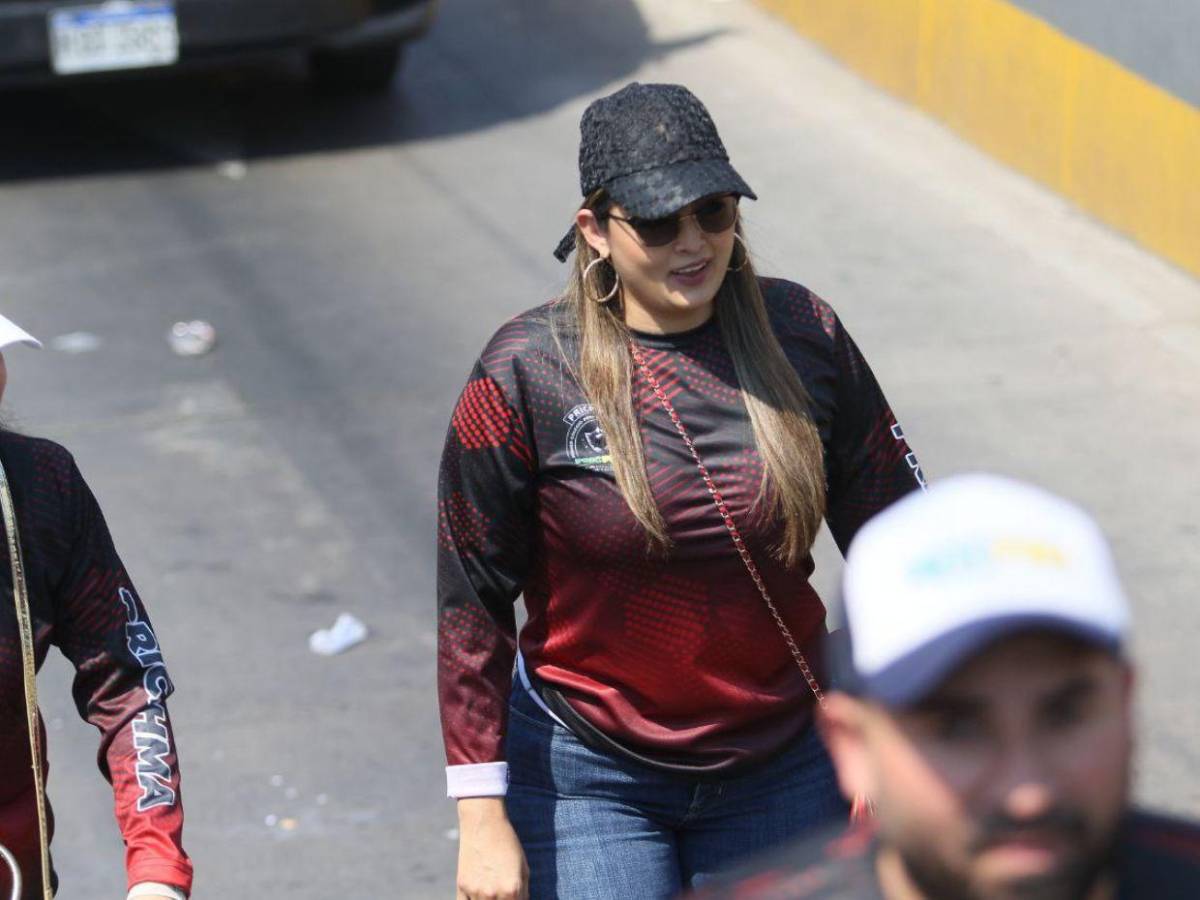 Entre consignas y sonrisas: ellas brillaron en la marcha del Día del Trabajador en la capital