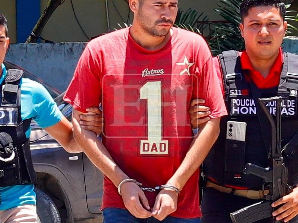 En una gasolinera y pidiendo que no disparen: así se entregó Daniel Meraz