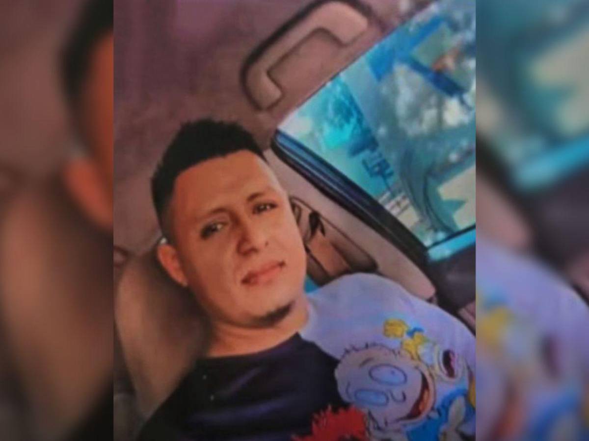 Su esposa se desmayó al encontrarlo: Muerte de taxista VIP en SPS y le dejan un rótulo