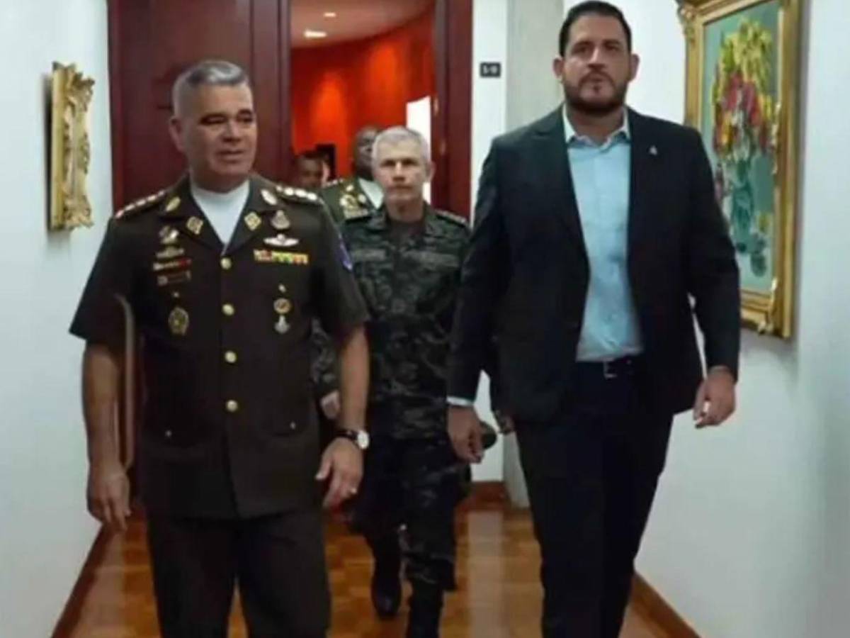 ¿Quién es Vladimir Padrino, el militar incondicional a Maduro removido en la era de Delcy Rodríguez?