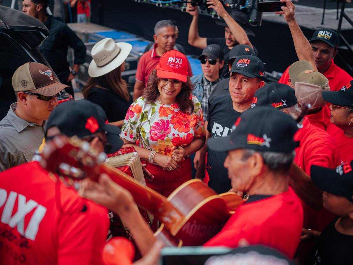 Rixi Moncada reafirma en Talanga y Choluteca su llamado a defender la refundación