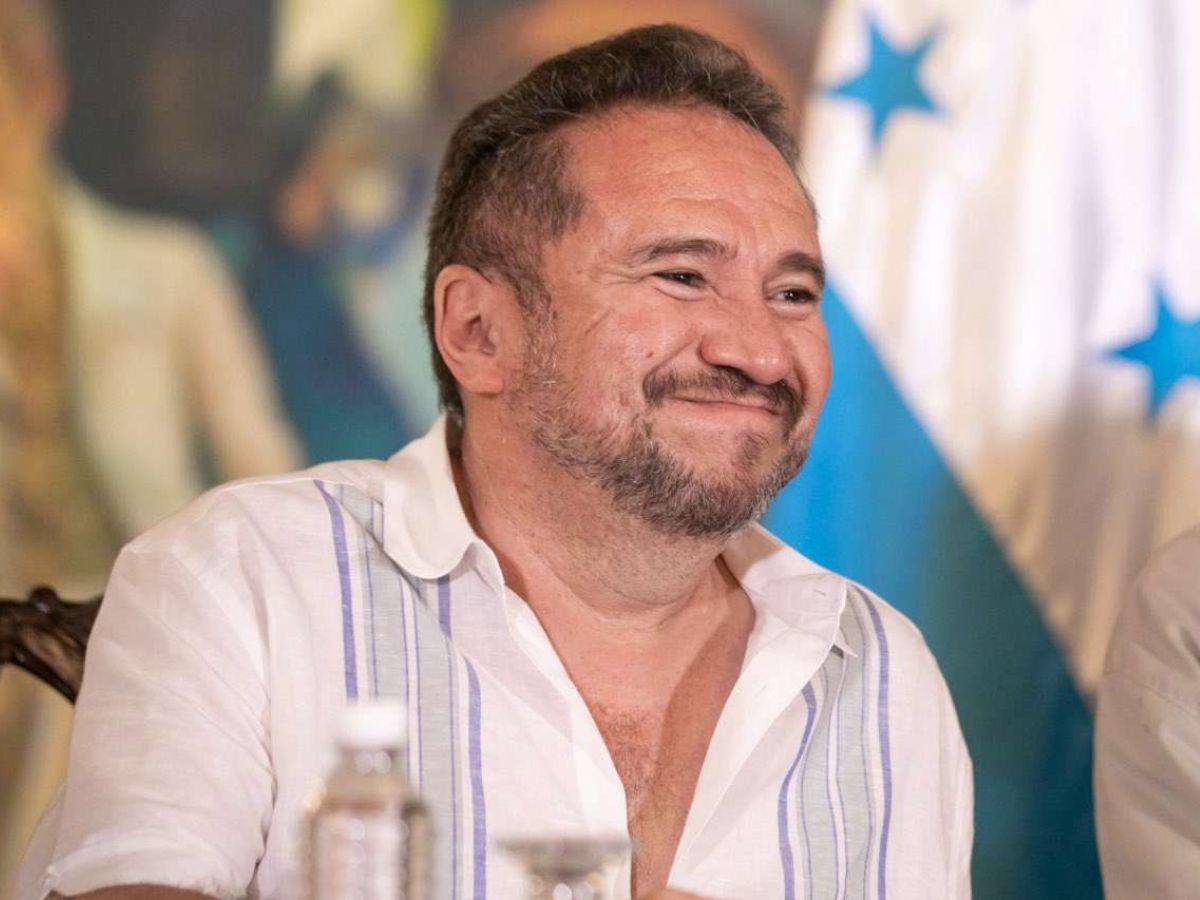 Enrique Flores Lanza: “Aún queda por cambiar el Ministerio Público”