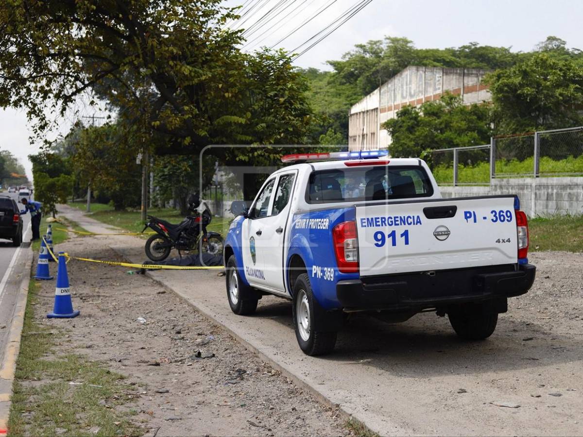 Misterio rodea muerte de hombre hallado en acera del bulevar del Sur de SPS