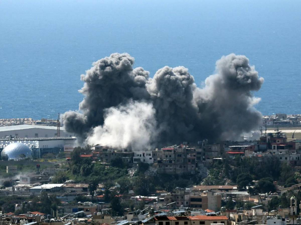 En tan solo 10 minutos, Israel se ensaña con Líbano: hay más de 200 víctimas