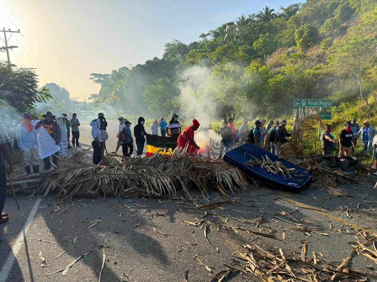 Lunes de protesta: sin paso la carretera del litoral atlántico CA-13 y la CA-5 en varios tramos