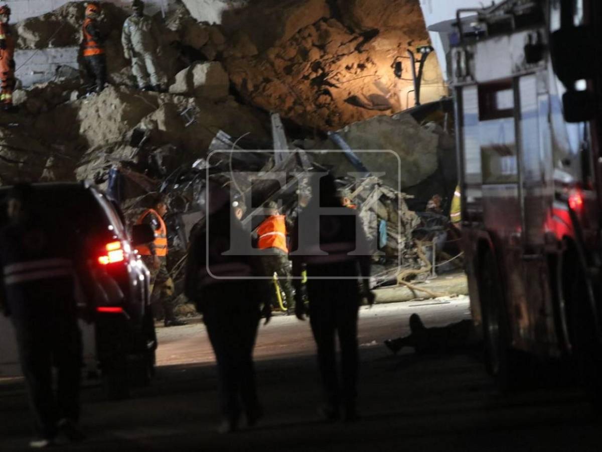 Dos días y dos noches duró la búsqueda de última víctima del derrumbe en anillo periférico