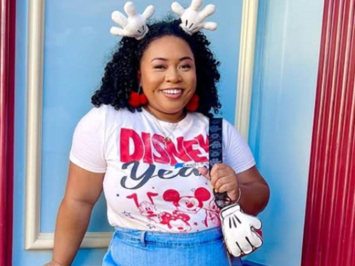 Fallece influencer de Disney a los 34 años tras una reacción alérgica durante cena navideña