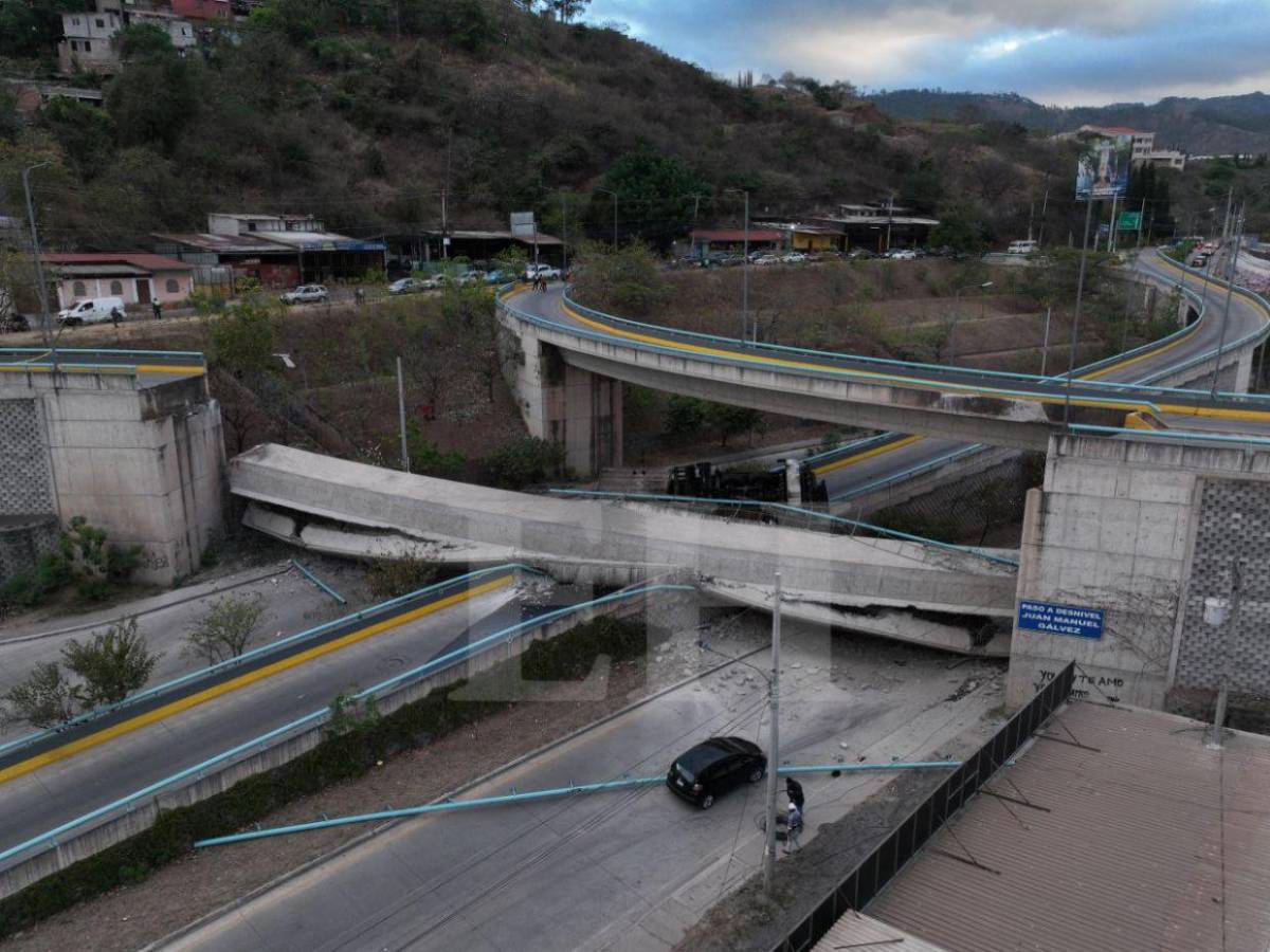 Vista aérea revela magnitud del daño en el puente Juan Manuel Gálvez