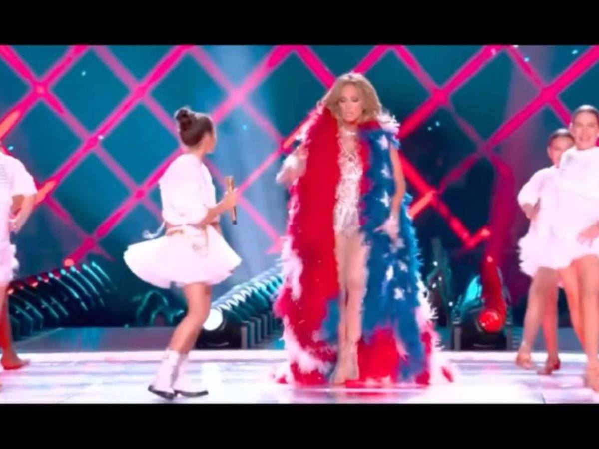 ¿Qué le dijo Jennifer López a Bad Bunny antes del Super Bowl? El emotivo mensaje