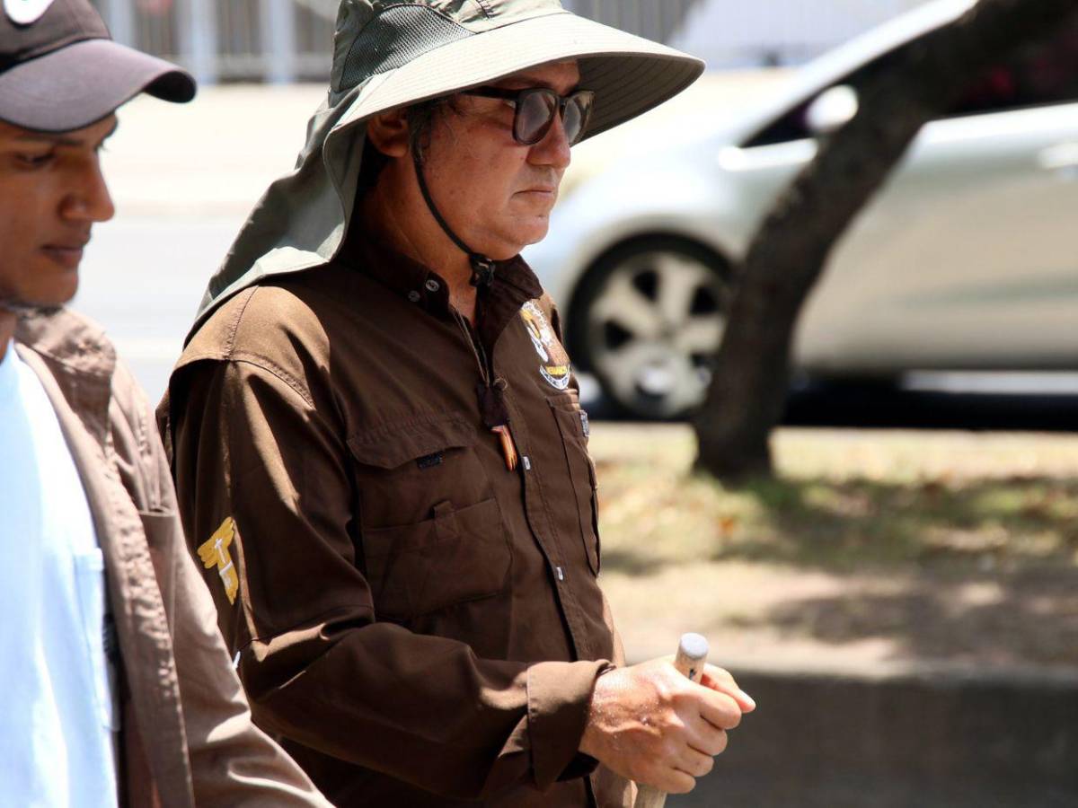 Así llegó a la capital el padre Leopoldo Serrano tras 10 días de caminata por el diálogo y la paz electoral