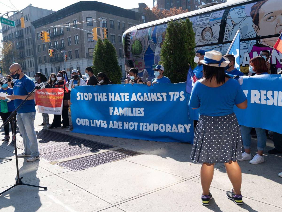 “Salga ahora o sea deportado”: los países que, igual que Honduras, se quedaron sin TPS