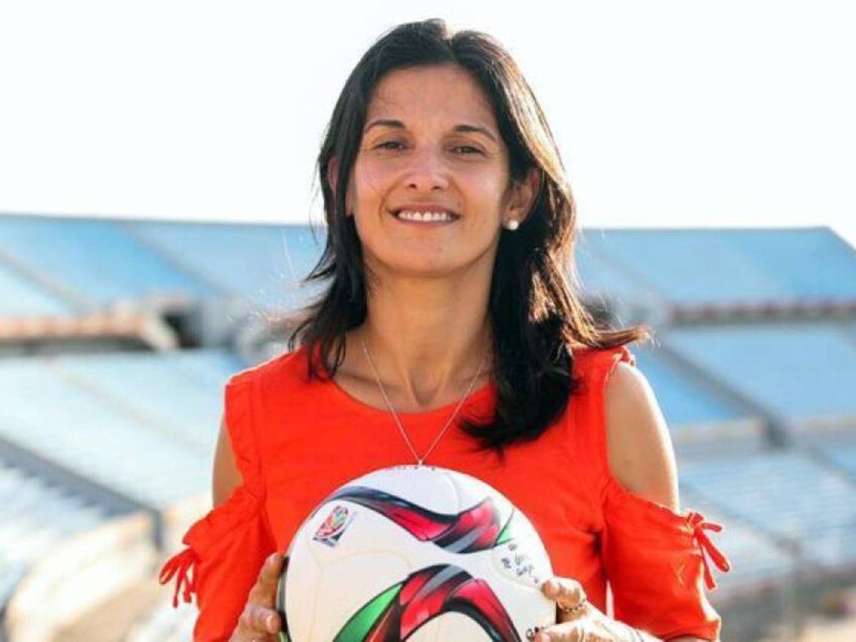 ¡Hermosas! El top 15 de las árbitras más bellas en el fútbol