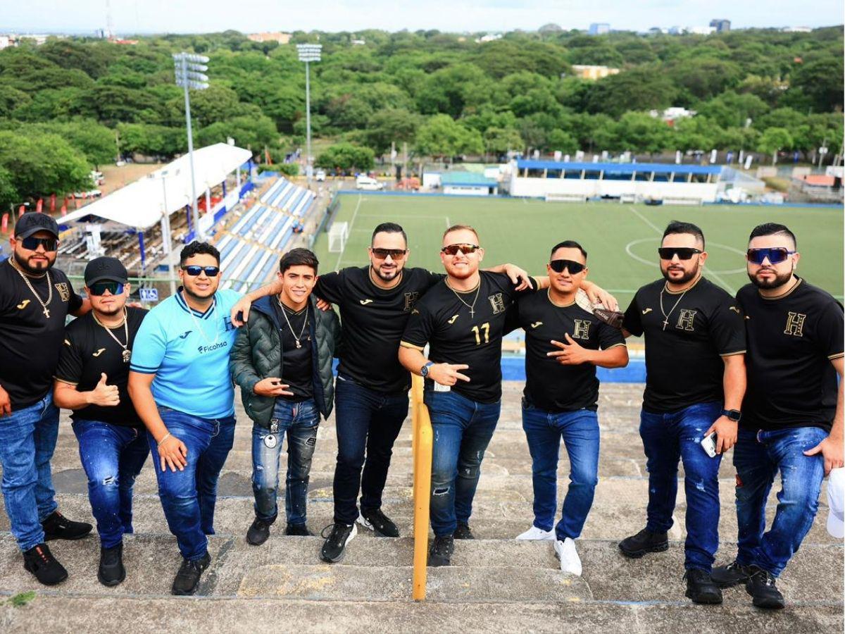 Invasión catracha, chica sorprende y fiesta de Honduras antes de enfrentar a Nicaragua