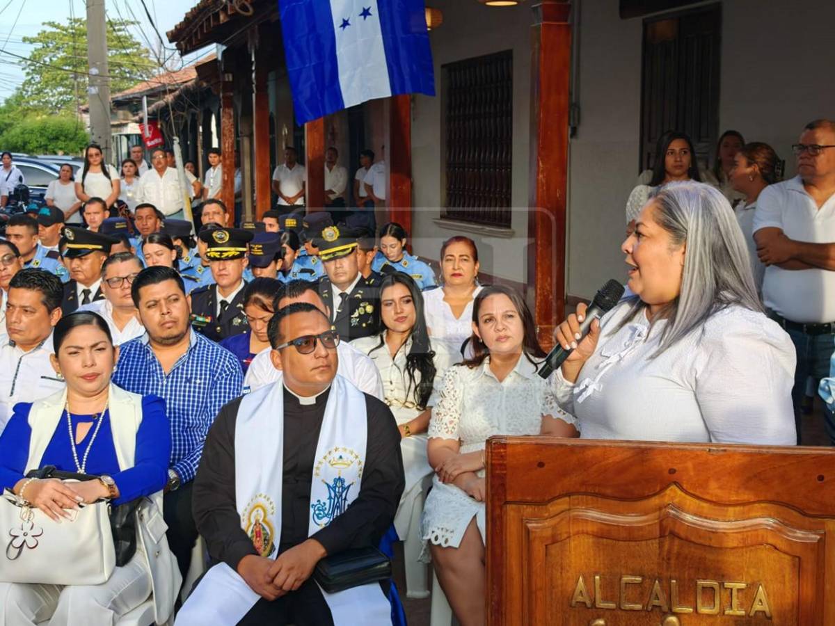 Con misa y ofrenda floral al sabio Valle, Choluteca celebra inicio de fiestas patrias