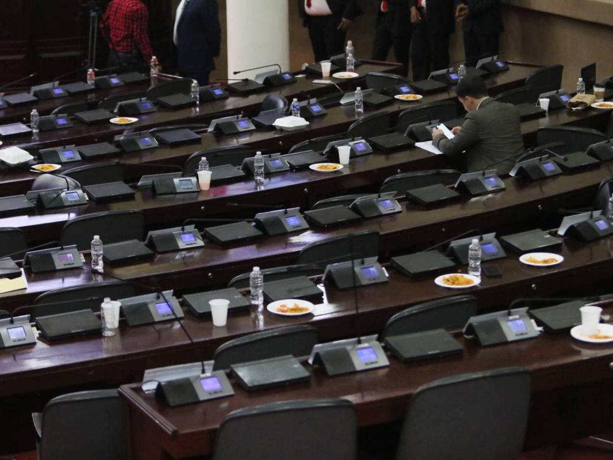 Con una oposición ausente, el Congreso aprueba Presupuesto General de 2025