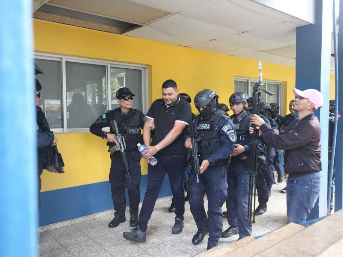 Envían a Támara a extraditables que acudieron a audiencia con “sonrisa de oreja a oreja”