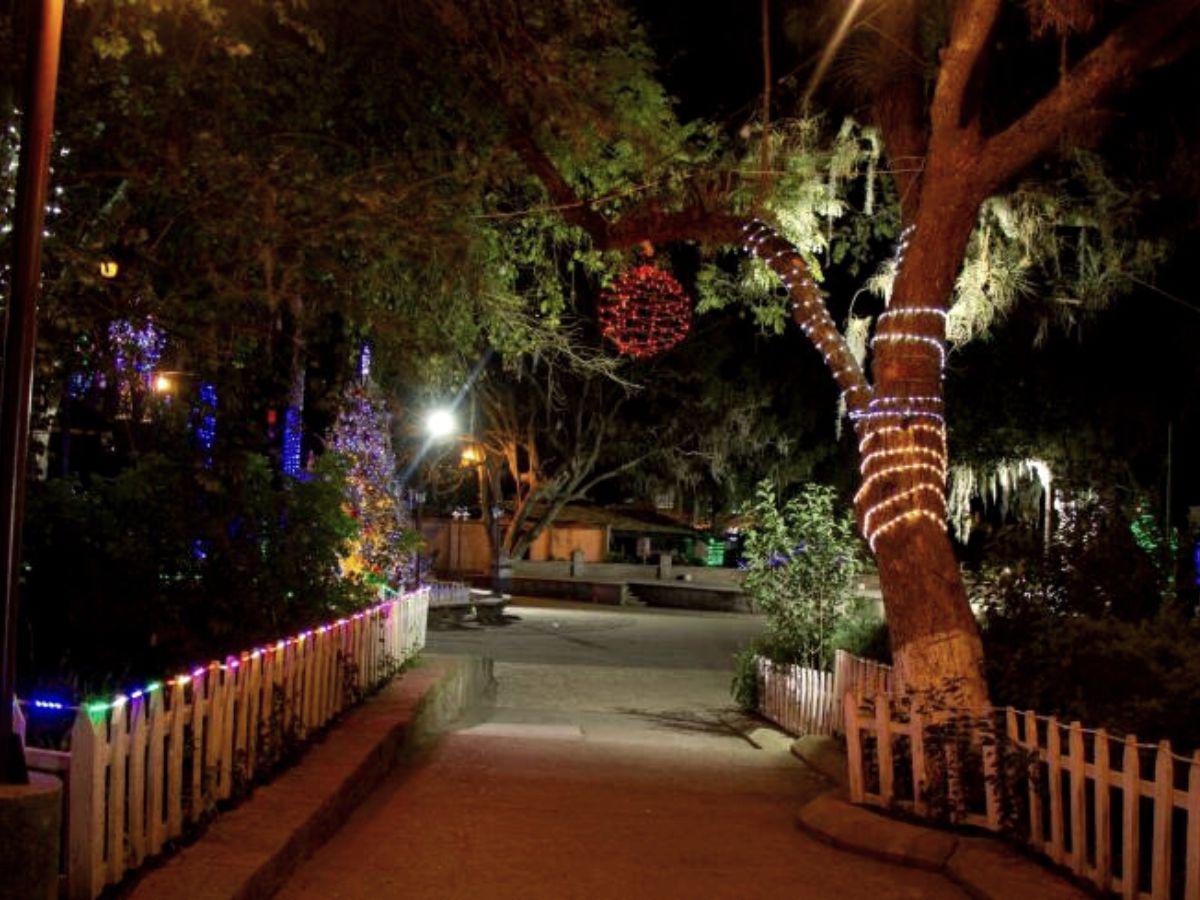 La Navidad ya ilumina la Ruta de Valles y Montañas